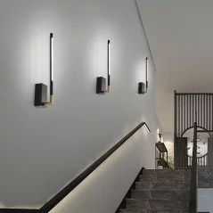 Applique murale LED au design moderne, disponible en noir et doré  - 10