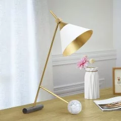 Lampe de Table en métal moderne nordique simple